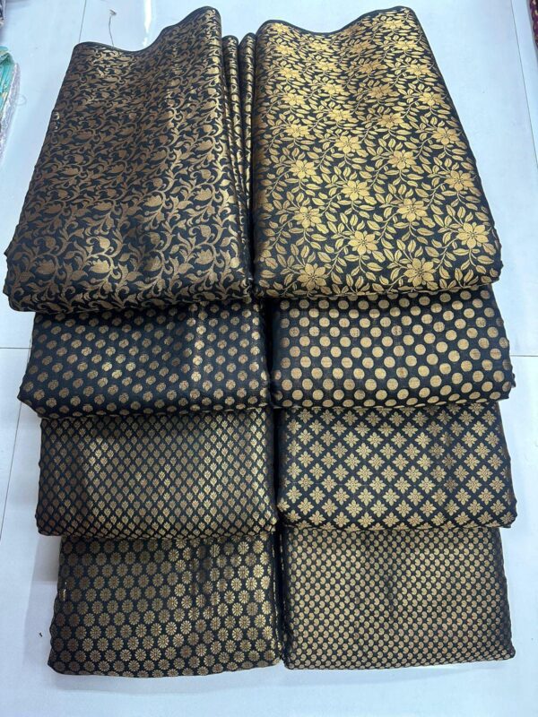 Banarasi Tapeta Silk Fabric For Wholesale (2)