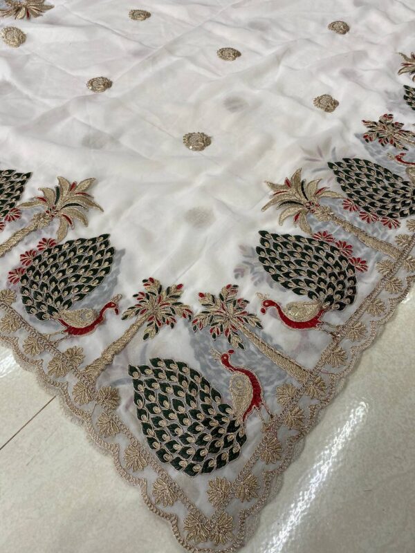 Blooming Georgette Vintage Embroidery Dupatta 2 (8)