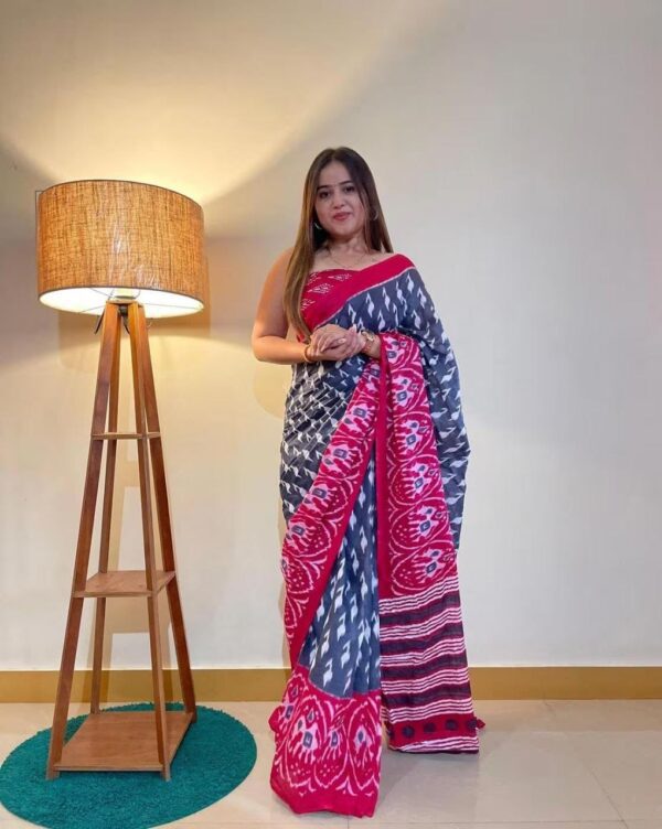 Plain Linen Saree With Digital Print And Blouse (1)