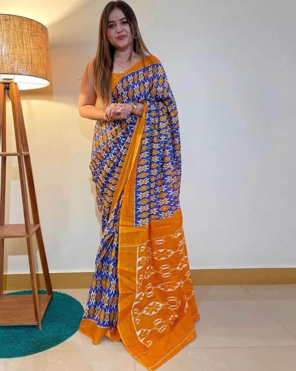 Plain Linen Saree With Digital Print And Blouse (2)