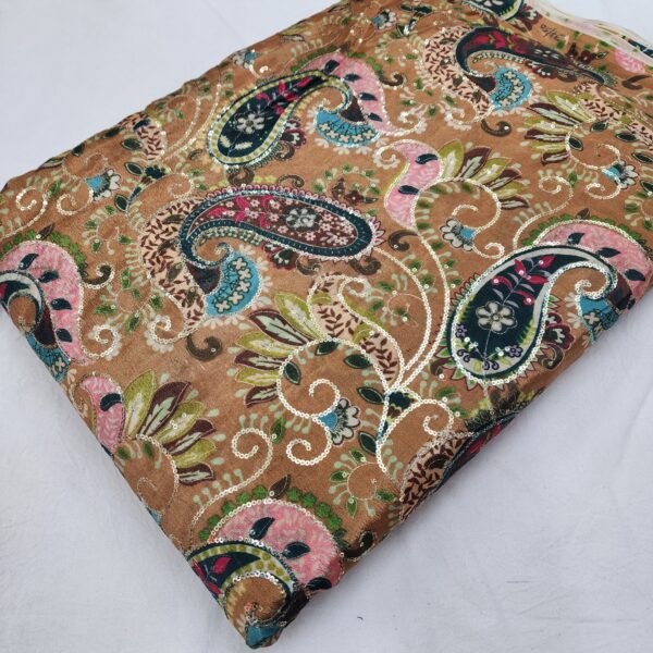 Chinnon Fabric With Position Print And Embroidery (9)