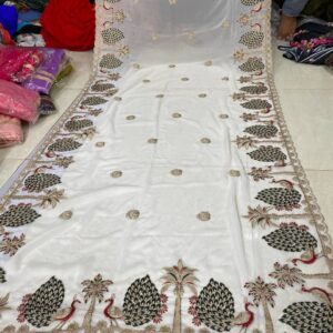 Vintage Embroidered Blooming Georgette Dupatta (9)