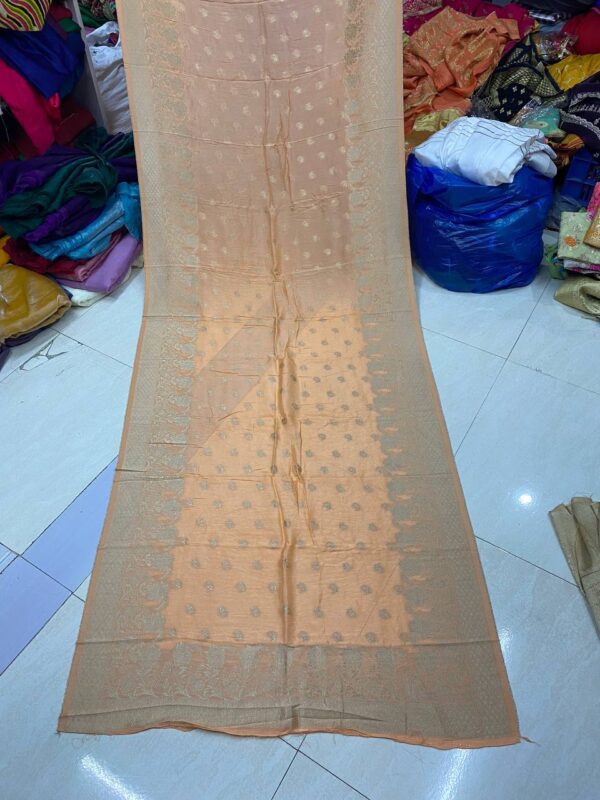 Pure Dola Silk Dupatta with intricate Banarasi weaving. Width: 36 inches, Length: 2.5 meters, ₹950 per piece.