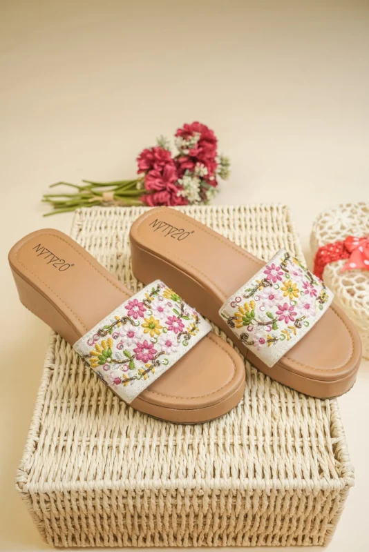 Designer Flat Hill with intricate embroidery and handwork