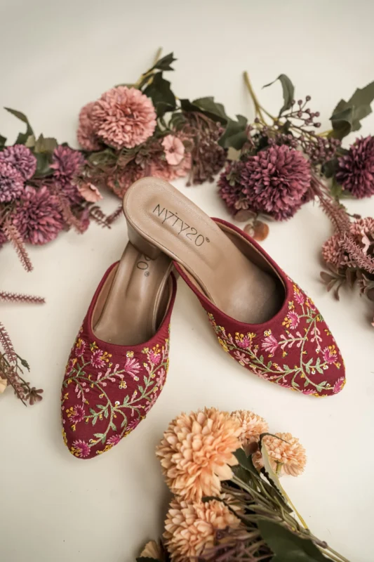 Embroidery work hills with a soft heavy sole and a leather finish