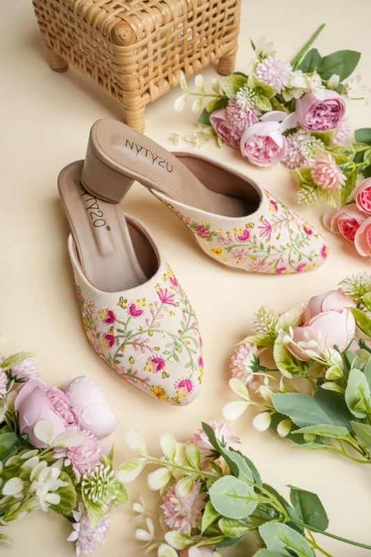 Embroidery work hills with a soft heavy sole and a leather finish