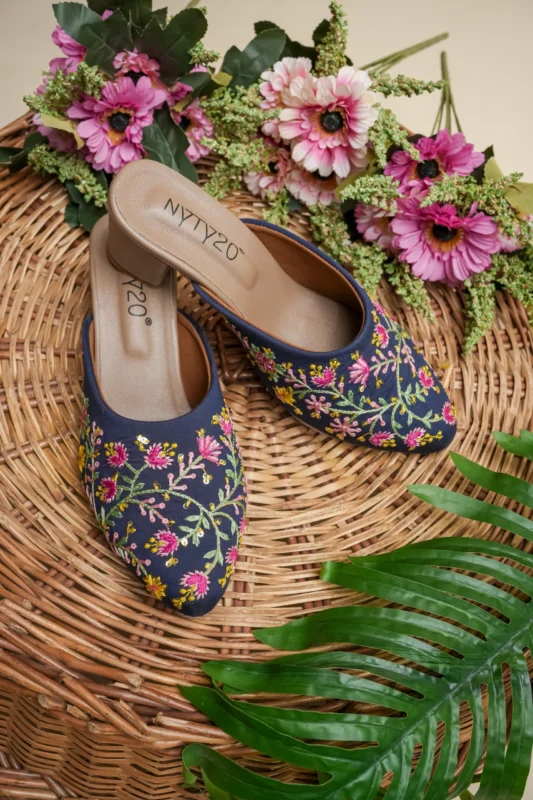 Embroidery work hills with a soft heavy sole and a leather finish