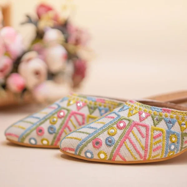 Embroidered heels with soft leather finish sole sizes 37 42 - High-Quality Fabric