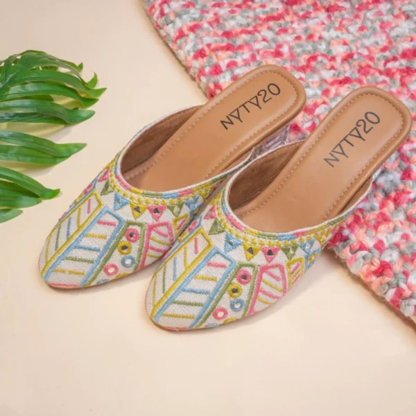 Embroidered heels with soft leather finish sole sizes 37 42 - High-Quality Fabric